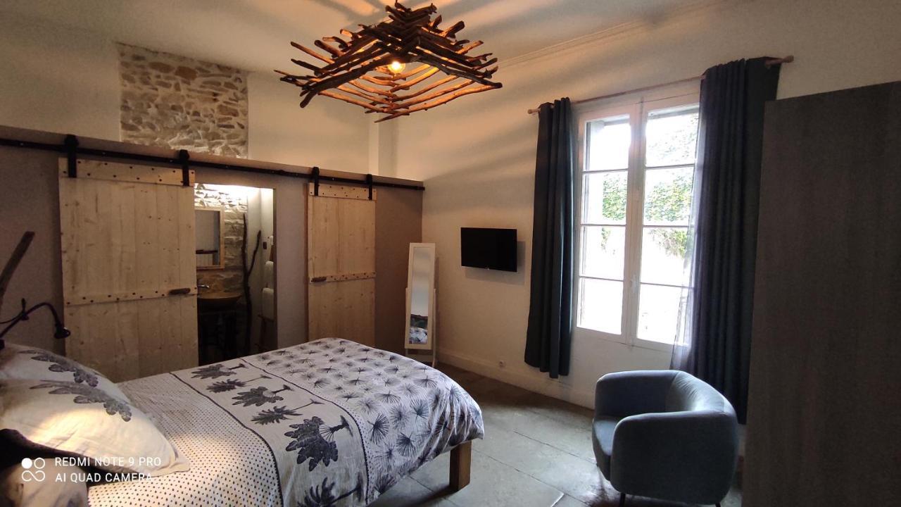 La Vigneronne Des Costieres Bed & Breakfast Vauvert Ngoại thất bức ảnh