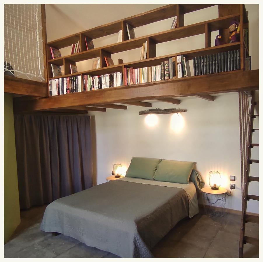 La Vigneronne Des Costieres Bed & Breakfast Vauvert Ngoại thất bức ảnh