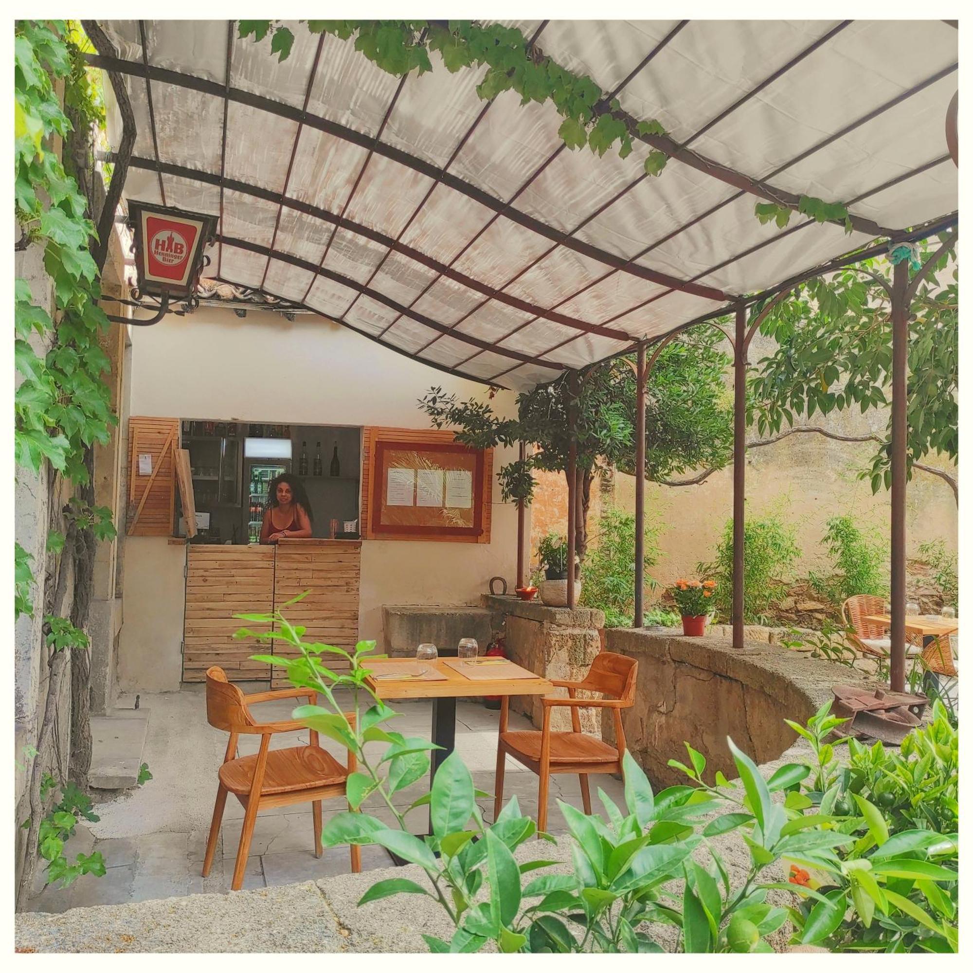 La Vigneronne Des Costieres Bed & Breakfast Vauvert Ngoại thất bức ảnh